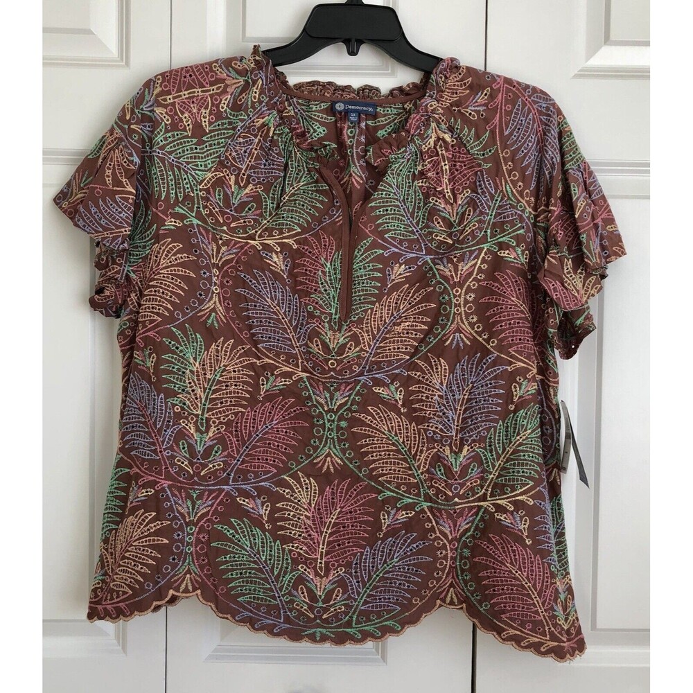 Democracy Women's Top Pullover Short Sleeve Embroidered Leaves Multicolor 160